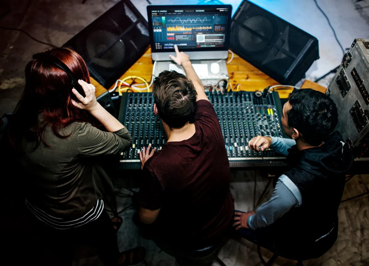 Dlaczego dobry utwór nie kończy się na nagraniu? TAKE 1 STUDIO o roli mix masteringu Dlaczego dobry utwór nie kończy się na nagraniu? TAKE 1 STUDIO o roli mix masteringu