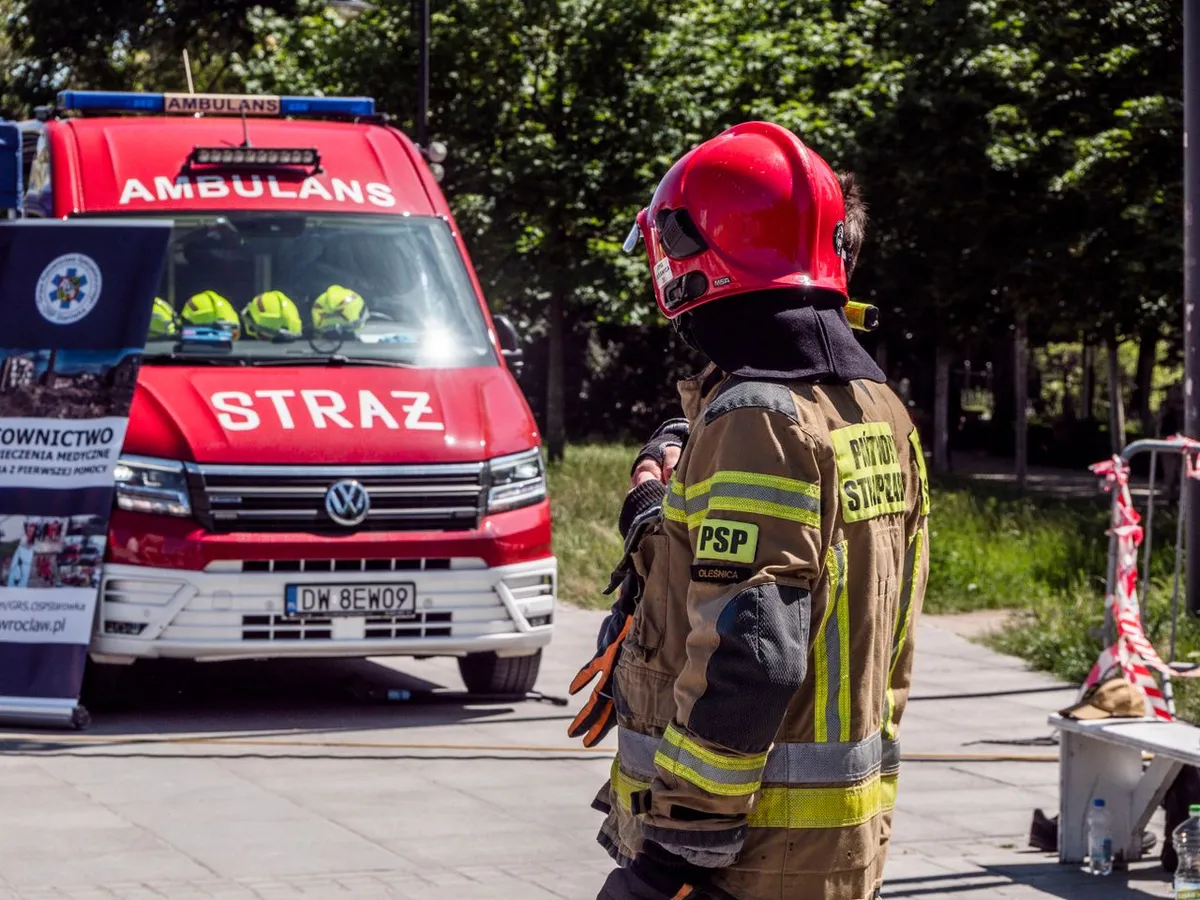 Jak działają symulacje CFD pożaru i kiedy stosuje się je w ochronie przeciwpożarowej? Jak działają symulacje CFD pożaru i kiedy stosuje się je w ochronie przeciwpożarowej?