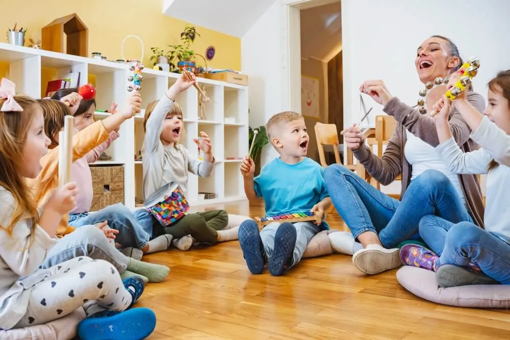 Dziecko spędza w przedszkolu wiele godzin – co wpływa na jego codzienny komfort? Dziecko spędza w przedszkolu wiele godzin – co wpływa na jego codzienny komfort?