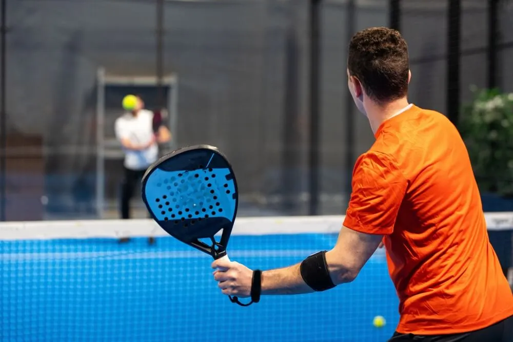 Padel czy tenis – który sport łatwiej zacząć od zera? Padel czy tenis – który sport łatwiej zacząć od zera?